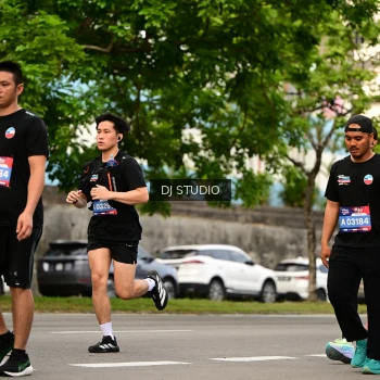 Runner Photo 4150456