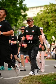 Runner Photo 4150476