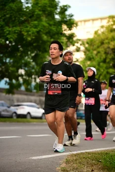 Runner Photo 4150495