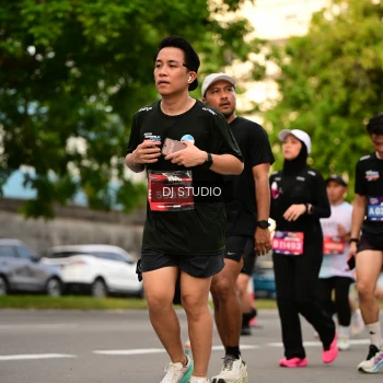 Runner Photo 4150500