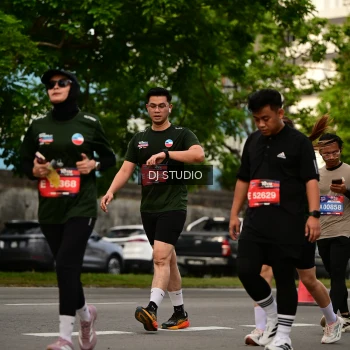 Runner Photo 4150543