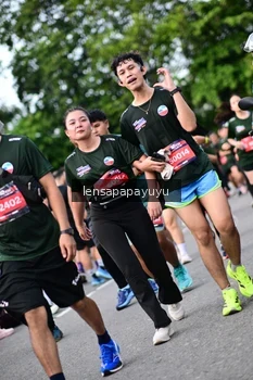 Runner Photo 4150573