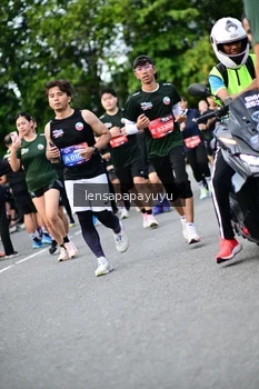 Runner Photo 4150610