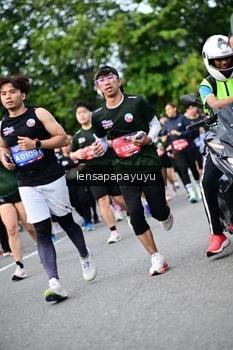 Runner Photo 4150651