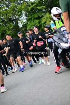 Runner Photo 4150657