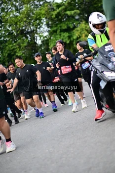 Runner Photo 4150664
