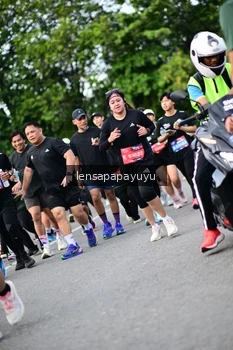 Runner Photo 4150680