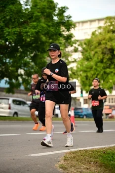 Runner Photo 4150698