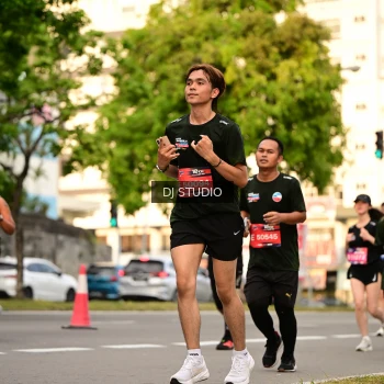Runner Photo 4150711