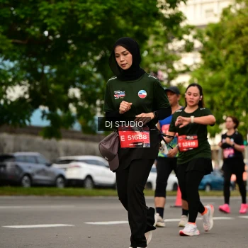 Runner Photo 4150756