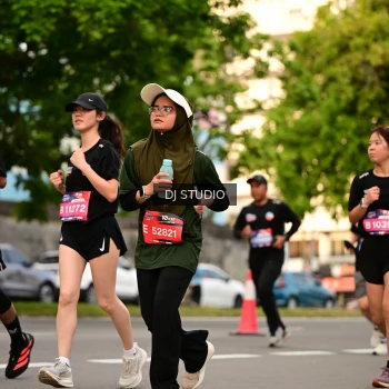 Runner Photo 4150781