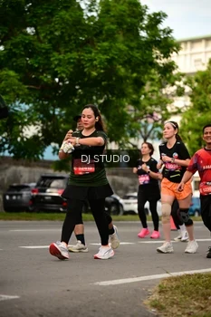 Runner Photo 4150800