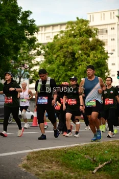 Runner Photo 4151102
