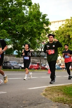 Runner Photo 4151135