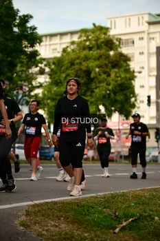 Runner Photo 4151259