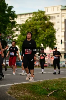 Runner Photo 4151261