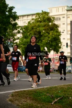 Runner Photo 4151263