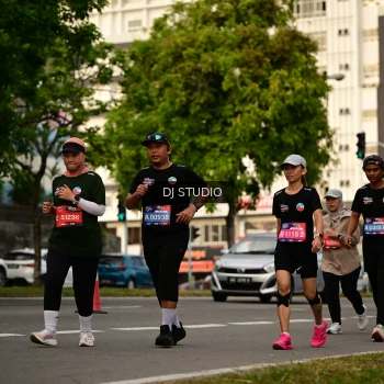 Runner Photo 4151324
