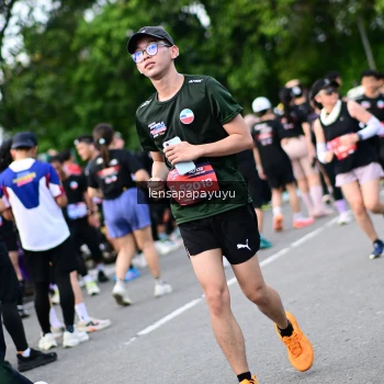 Runner Photo 4151360