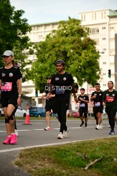 Runner Photo 4151369