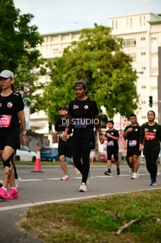 Runner Photo 4151375