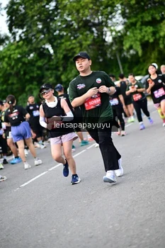Runner Photo 4151377