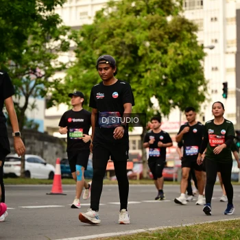 Runner Photo 4151385