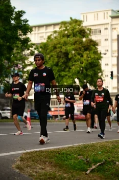 Runner Photo 4151392