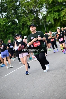 Runner Photo 4151394