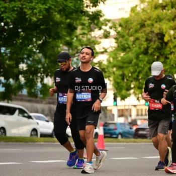 Runner Photo 4151526
