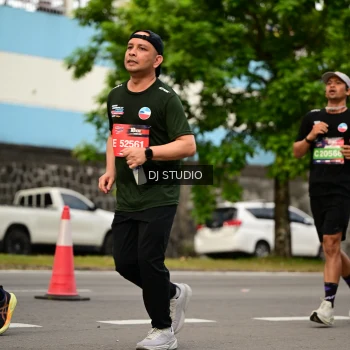 Runner Photo 4151538