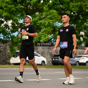 Runner Photo 4151545
