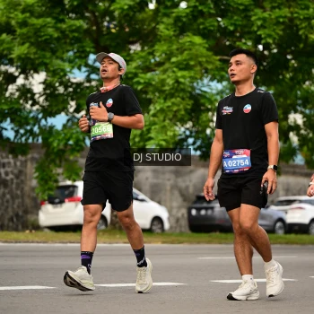 Runner Photo 4151595