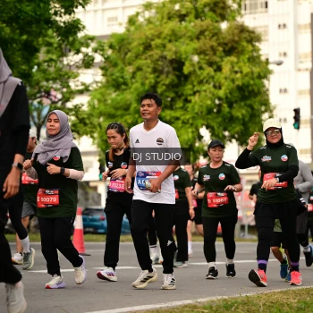 Runner Photo 4151645