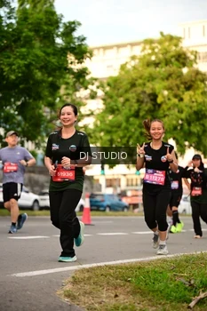 Runner Photo 4151665