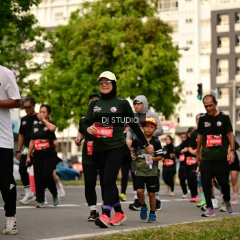 Runner Photo 4151686