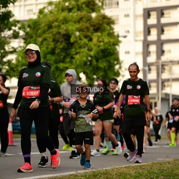 Runner Photo 4151699