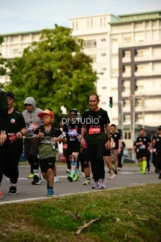 Runner Photo 4151710