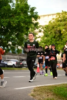 Runner Photo 4151747