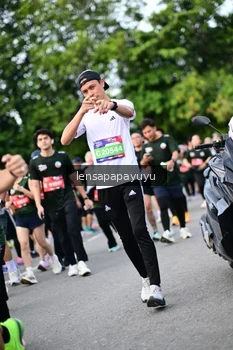 Runner Photo 4151792