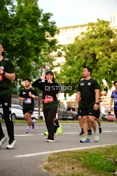 Runner Photo 4151802