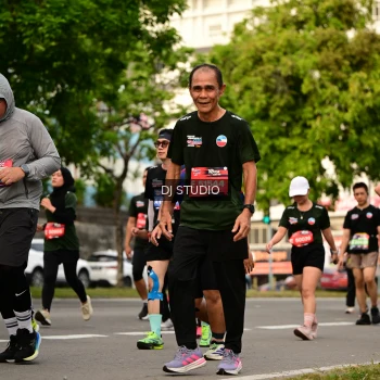 Runner Photo 4151804