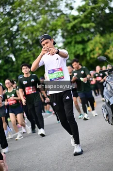 Runner Photo 4151806