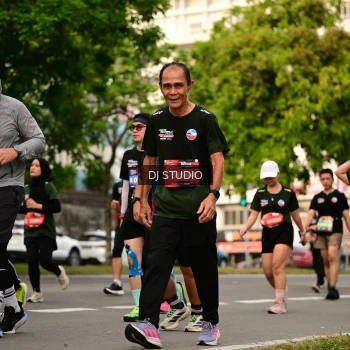 Runner Photo 4151811