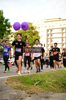 Runner Photo 4151906