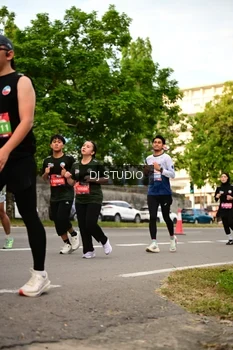 Runner Photo 4152025