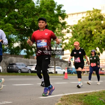 Runner Photo 4152080
