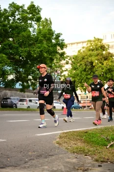 Runner Photo 4152119