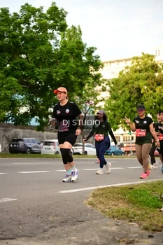 Runner Photo 4152137