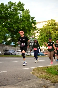 Runner Photo 4152141